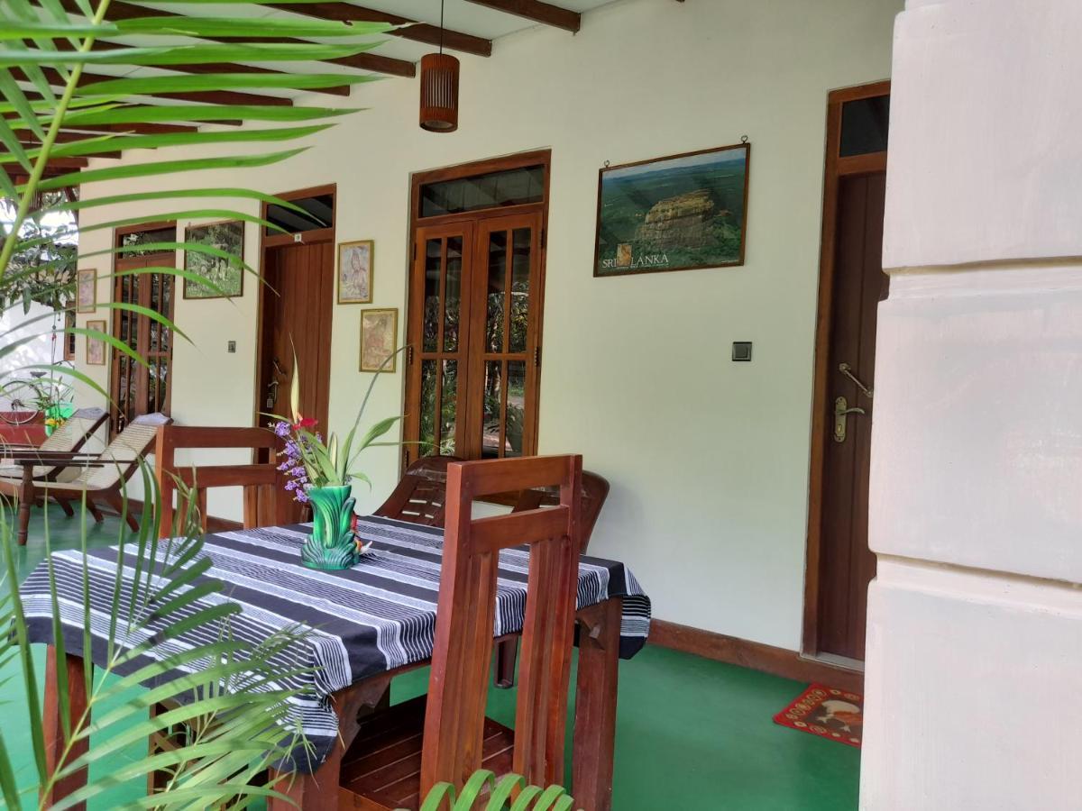 Sigiri Jungle Villa Szigirija Kültér fotó